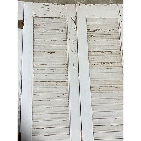 Vintage Bi fold Interior 18”x 26”Wood Window Plantation White Shutters Old - Picture 3 of 4
